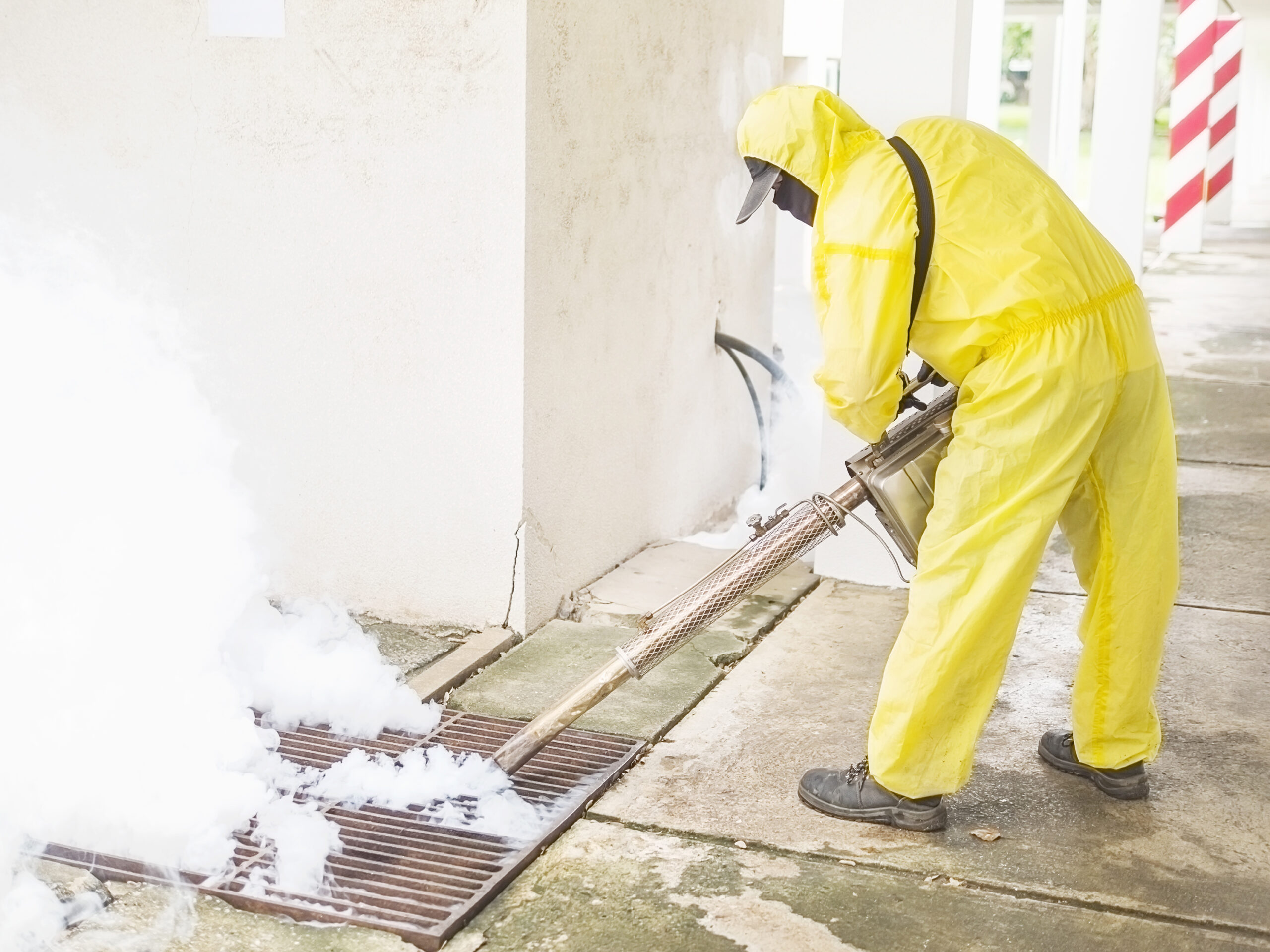 eavestrough cleaner​ Lethbridge